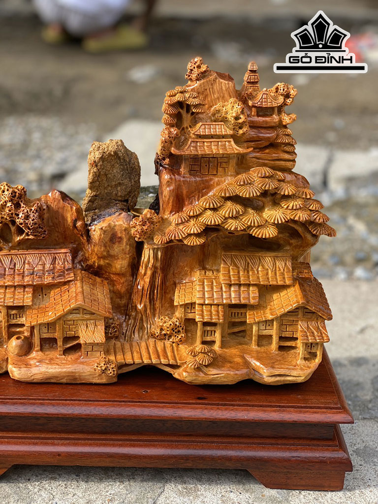 Tượng Tiểu Cảnh Gỗ Hương Cao 23 Ngang 32 Sâu 17 (cm)