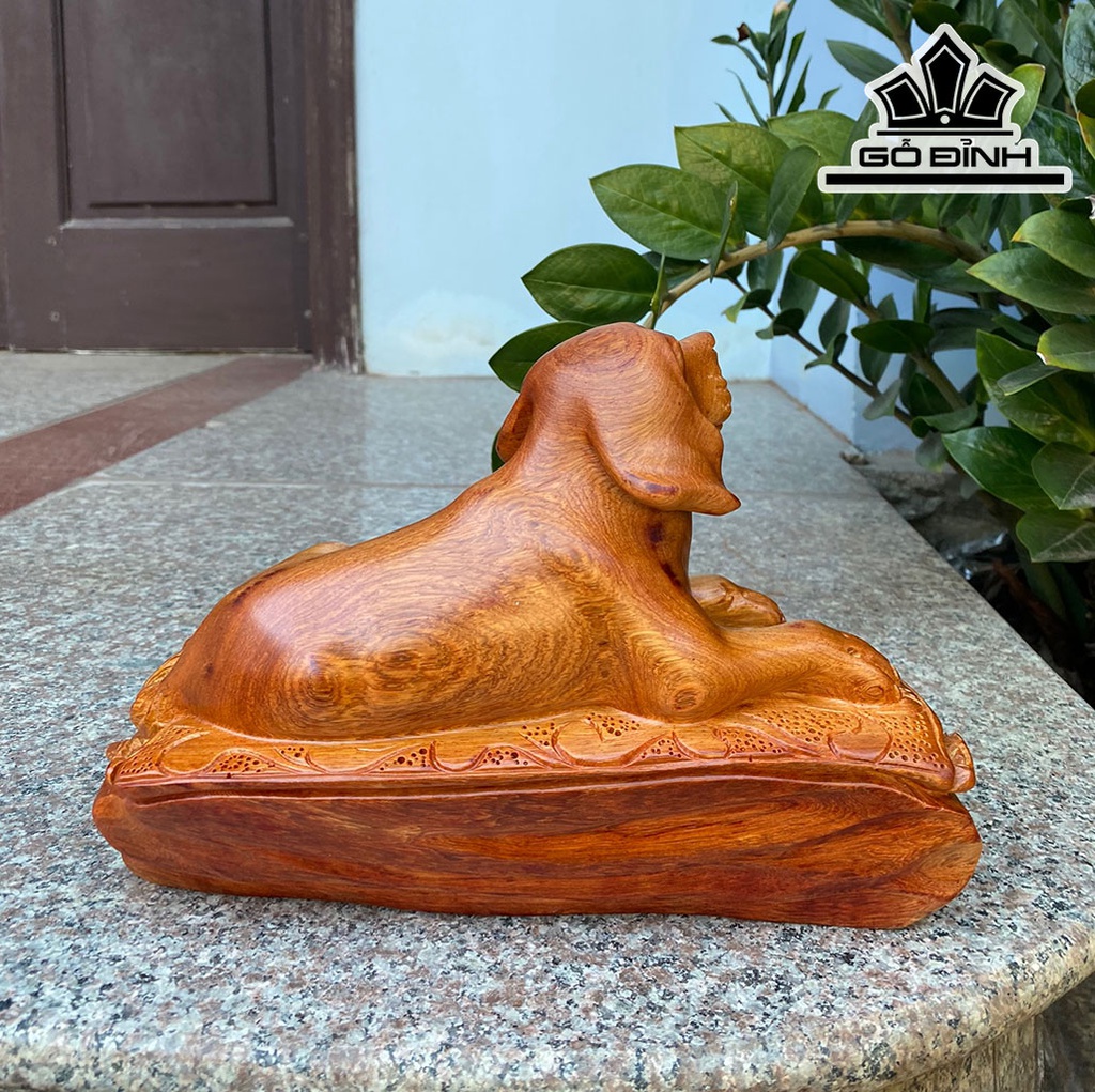 Tượng Chó Gỗ Hương Cao 16 Ngang 25 Sâu 12 (cm)