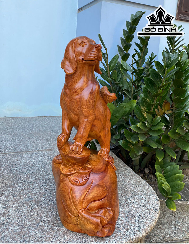 Tượng Chó Gỗ Hương Cao 50 Ngang 25 Sâu 24 (cm)