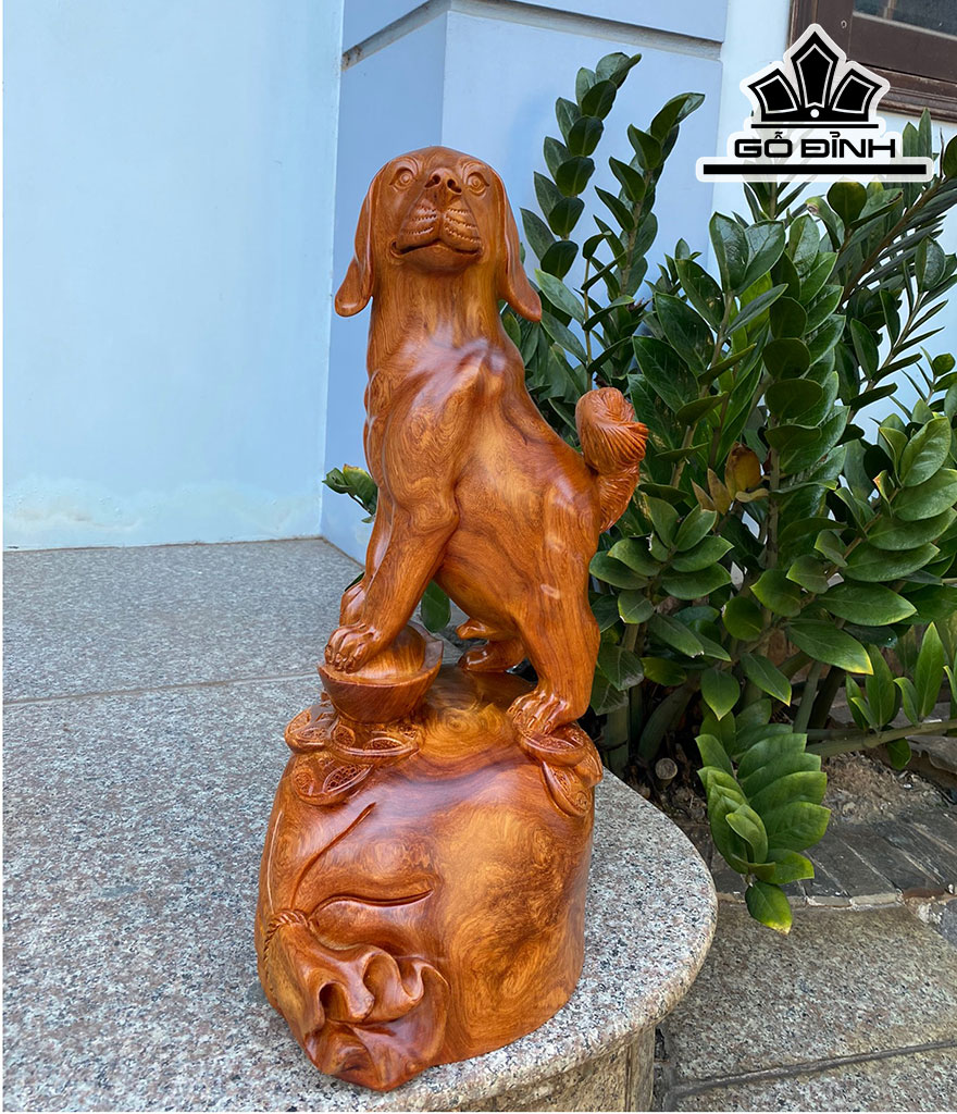 Tượng Chó Gỗ Hương Cao 50 Ngang 25 Sâu 24 (cm)