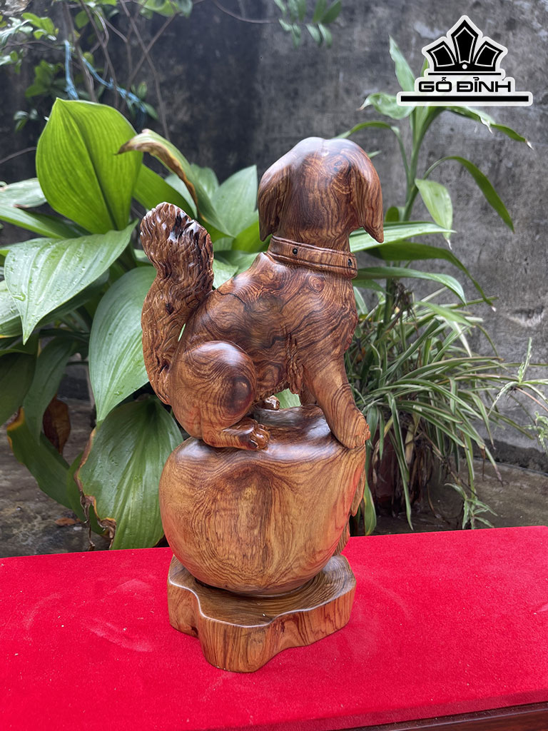 Tượng Chó Gỗ Cẩm Cao 40 Ngang 18 Sâu 12 (cm)