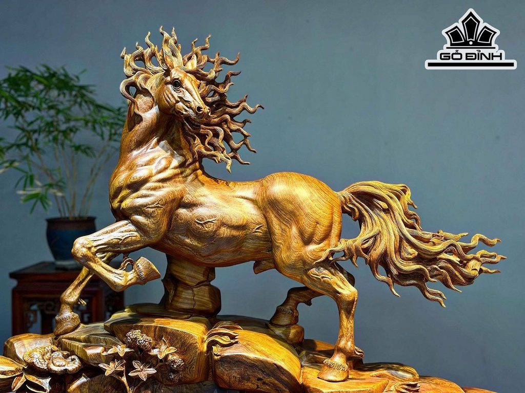 Tượng Ngựa Phong Thủy (Nhất Mã Phi Thiên) Gỗ Hương Cao 91 Ngang 103 Sâu 46 (cm)