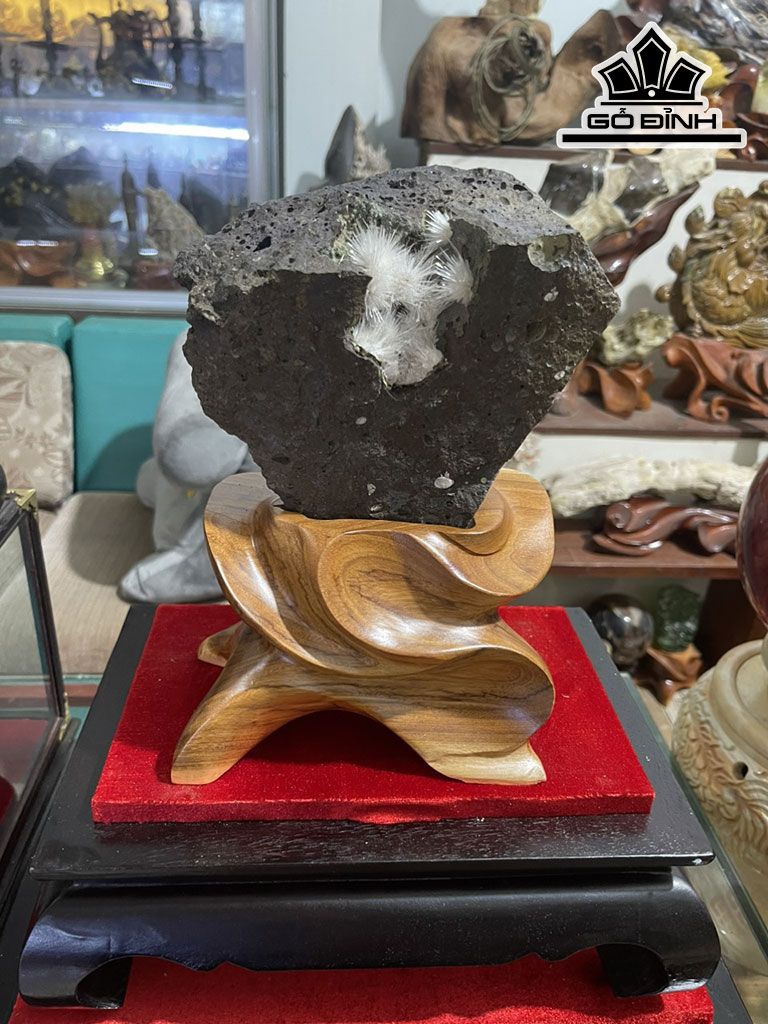 Bông Hoa Ưu Đàm Đá Trầm Tích Cao 26 (cm) 4kg