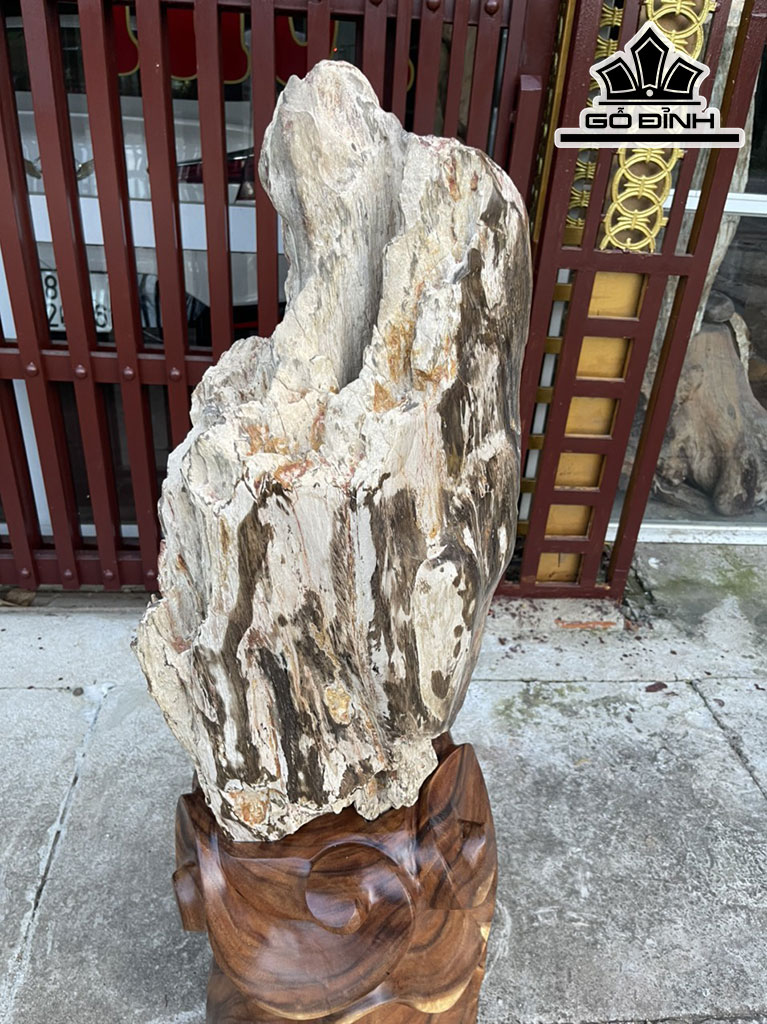 Tác Phẩm Gỗ Hóa Thạch Cao 117 (cm) 84kg