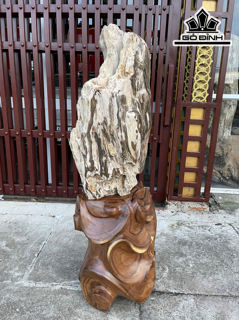 Tác Phẩm Gỗ Hóa Thạch Cao 117 (cm) 84kg