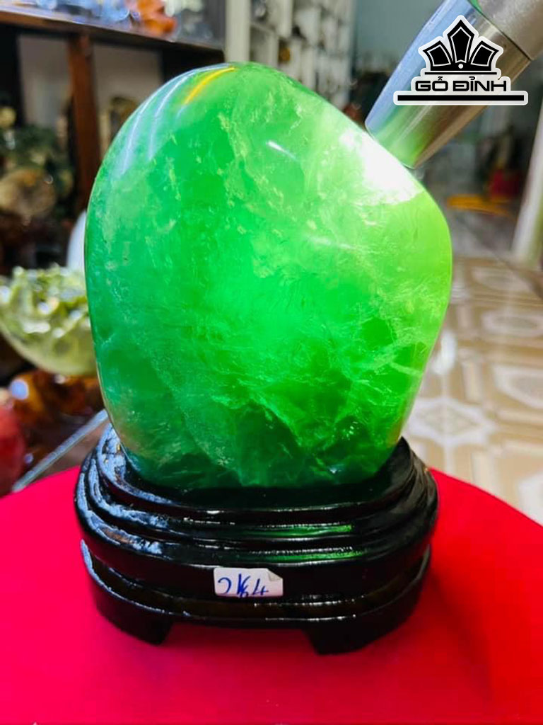 Tinh Thể Đá Flourite Cao 18 (cm) 2,4kg