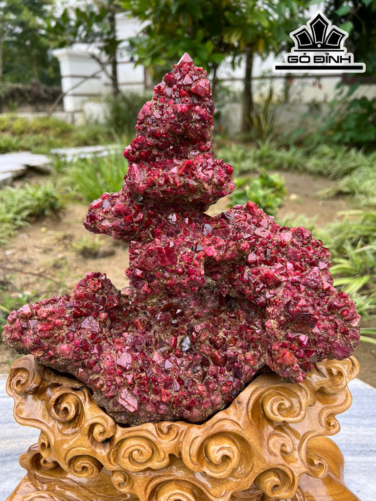 Tinh Thể Đá Ruby Lục Yên Cao 37 (cm) 4,4kg