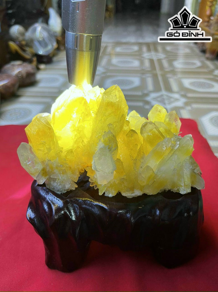 Tinh Thể Đá Thạch Anh Vàng Cao 15 Ngang 15 (cm) 1,4kg
