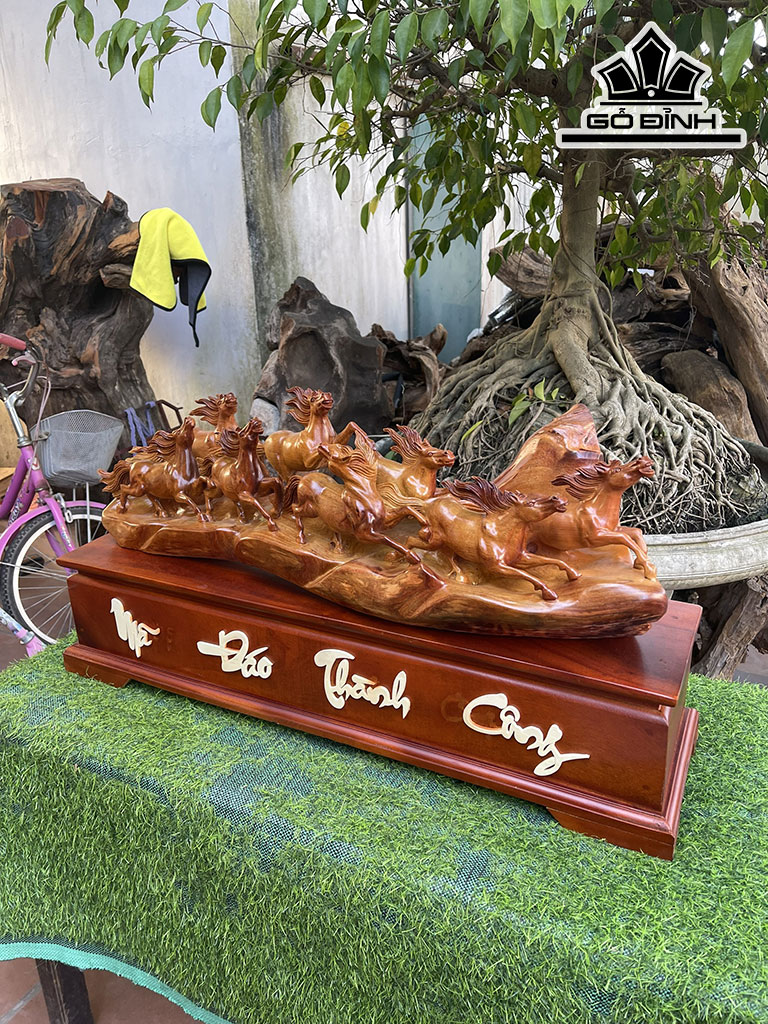 Tượng Mã Đáo Thành Công Gỗ Hương Cao 43 Ngang 80 Sâu 23 (cm)