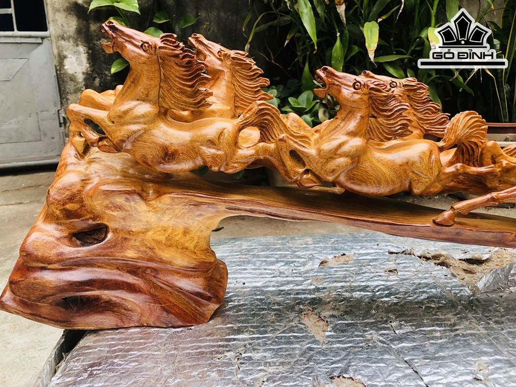 Tượng Bát Mã Gỗ Hương Cao 28 Ngang 92 Sâu 15 (cm)