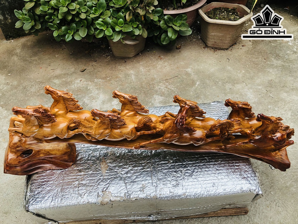 Tượng Bát Mã Gỗ Hương Cao 28 Ngang 92 Sâu 15 (cm)