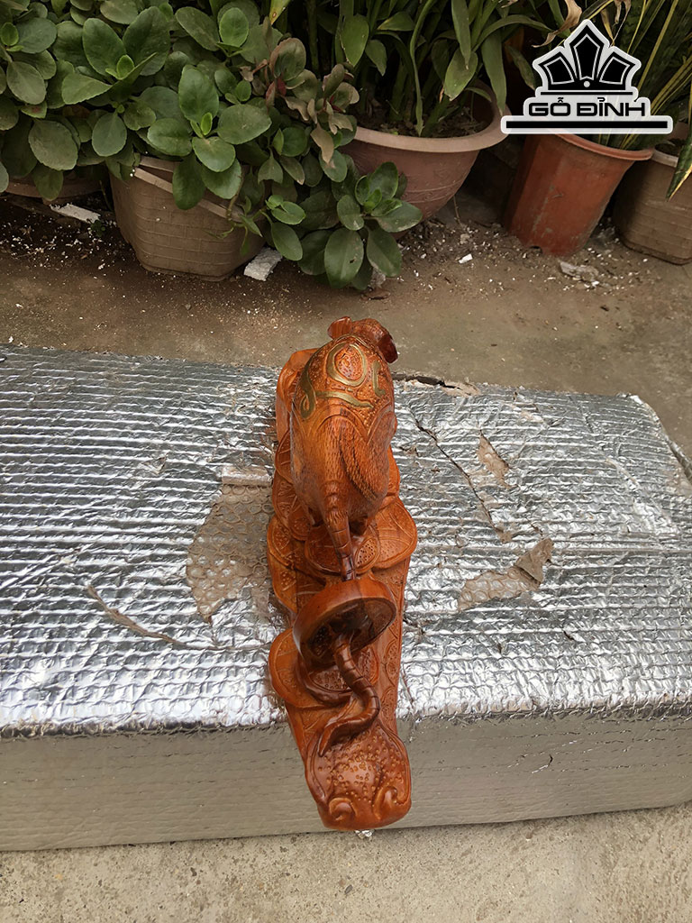 Tượng Chuột Phong Thủy Gỗ Hương Cao 17 Ngang 41 Sâu 10 (cm)