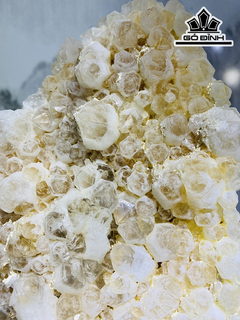 Tinh Thể Đá Thạch Anh Trắng Cao 30 Ngang 19 (cm) 3,4kg