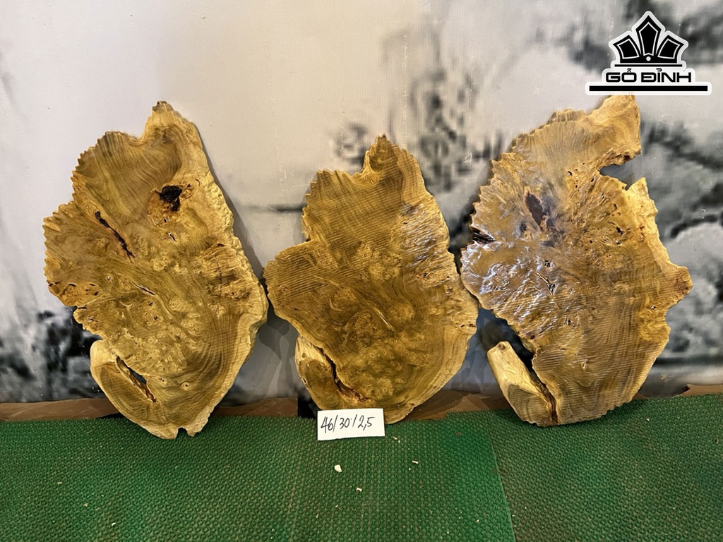 Tranh Phúc Lộc Thọ Gỗ Nu Nghiến Cao 46 Ngang 30 Sâu 2,5 (cm)