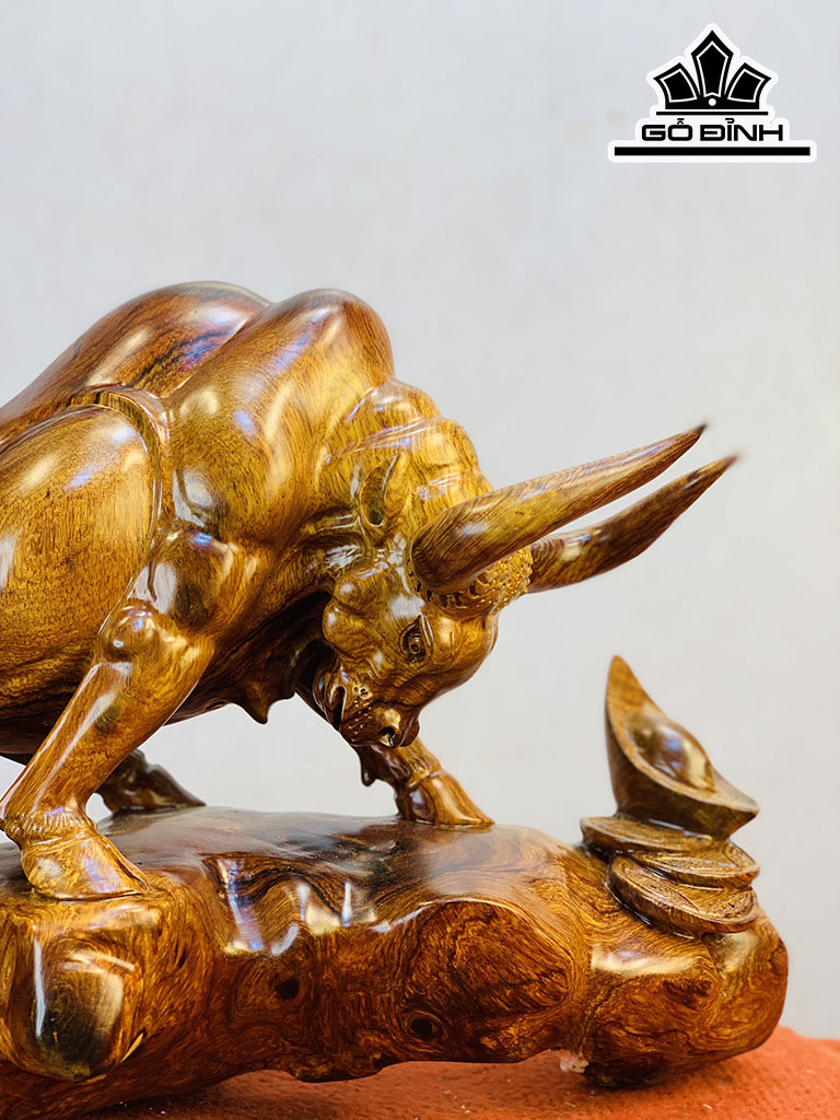 Tượng Bò Tót Gỗ Cẩm Cao 34 Ngang 68 Sâu 23 (cm)