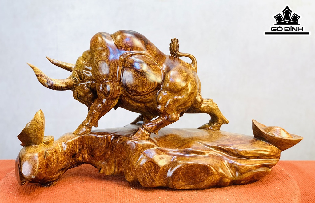 Tượng Bò Tót Gỗ Cẩm Cao 34 Ngang 68 Sâu 23 (cm)