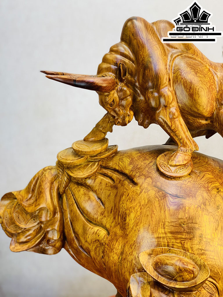 Tượng Bò Tót Gỗ Cẩm Cao 64 Ngang 60 Sâu 36 (cm)