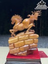 Tượng Ngựa Phong Thủy (Nhất Mã Phi Thiên) Gỗ Nu Hương Cao 52 Ngang 35 Sâu 22 (cm)