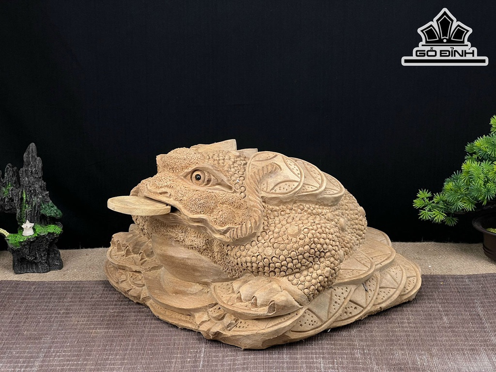 Tượng Cóc Ngậm Tiền Gỗ Xá Xị Cao 20 Ngang 34 Sâu 35 (cm)
