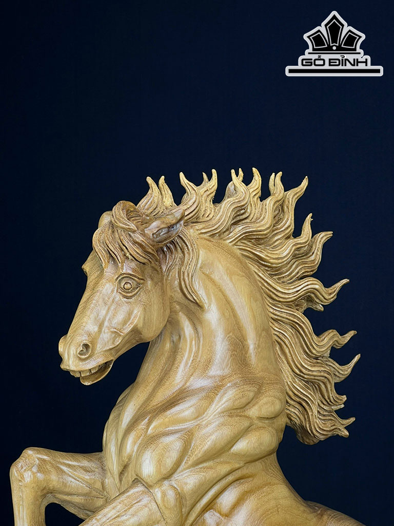 Tượng Ngựa Phong Thủy (Nhất Mã Phi Thiên) Gỗ Xá Xị Cao 71 Ngang 35 Sâu 20 (cm)