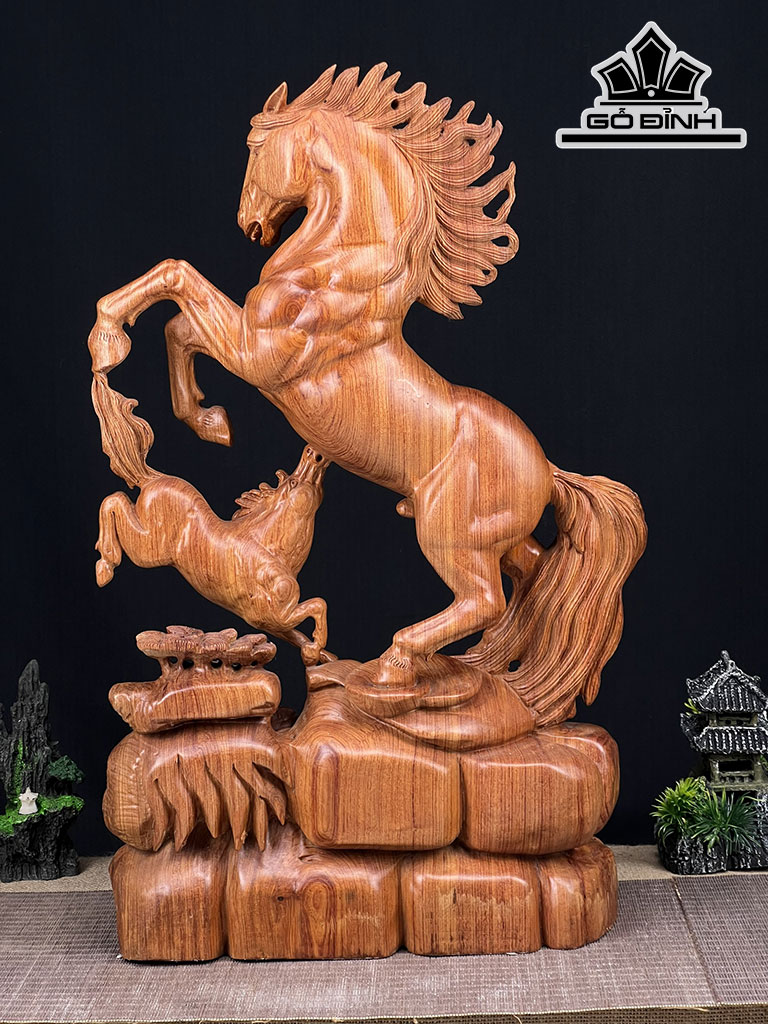 Tượng Song Mã Quần Tùng Gỗ Hương Cao 60 Ngang 38 Sâu 16 (cm)