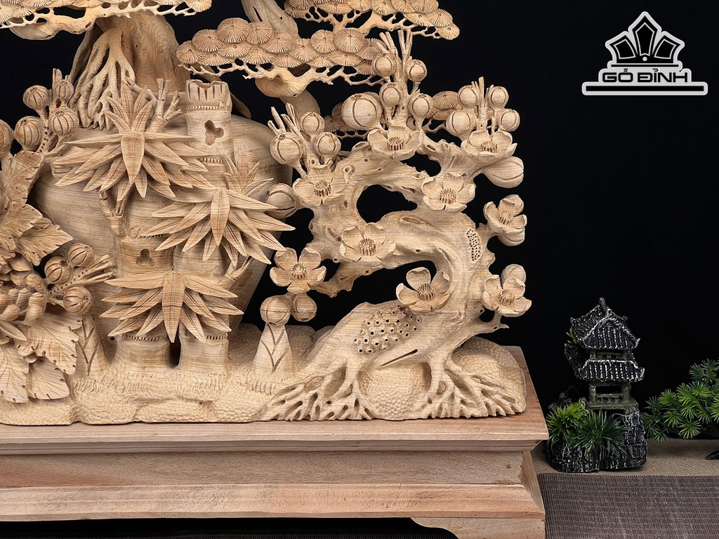 Cây Tùng Bốn Mùa Phú Quý Gỗ Ngọc Am Cao 67 Ngang 65 Sâu 30 (cm)