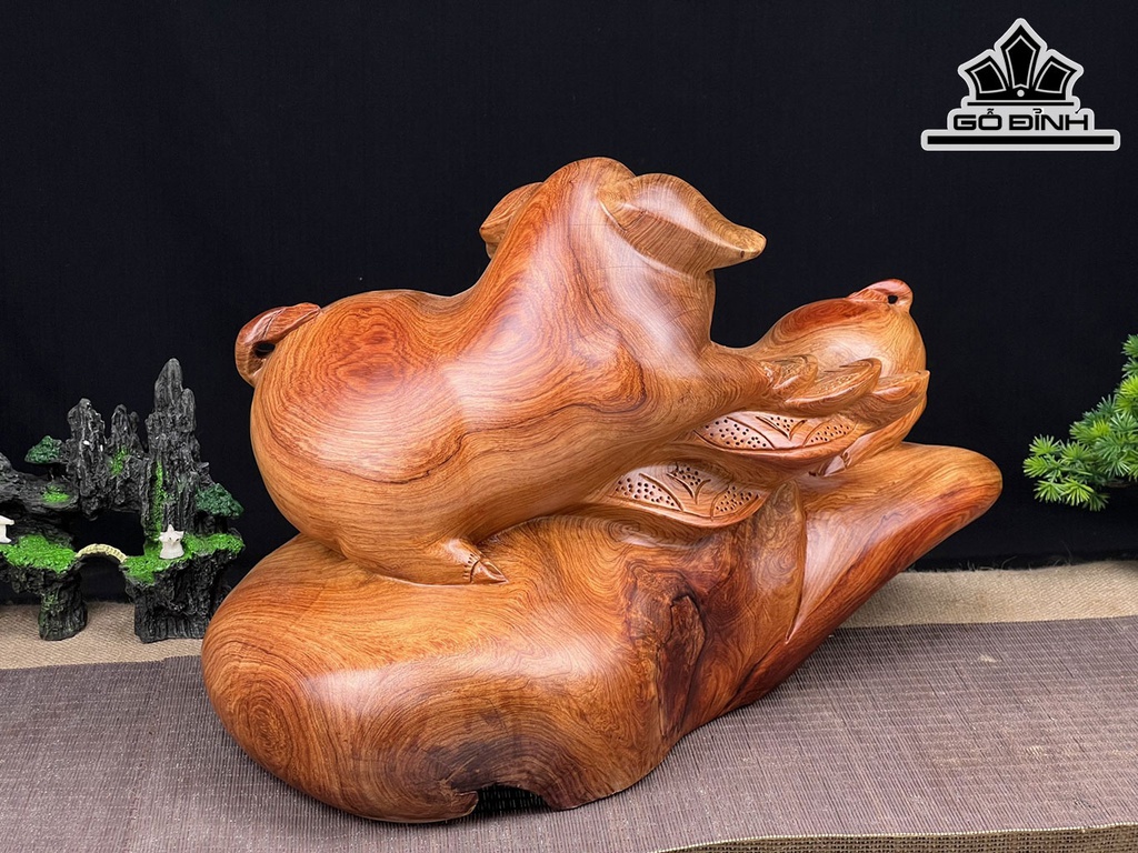Tượng Heo Gỗ Hương Cao 32 Ngang 48 Sâu 32 (cm)