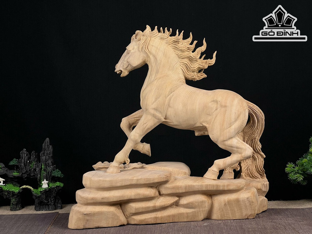 Tượng Ngựa Phong Thủy (Nhất Mã Phi Thiên) Gỗ Ngọc Am Cao 42 Ngang 43 Sâu 19 (cm)