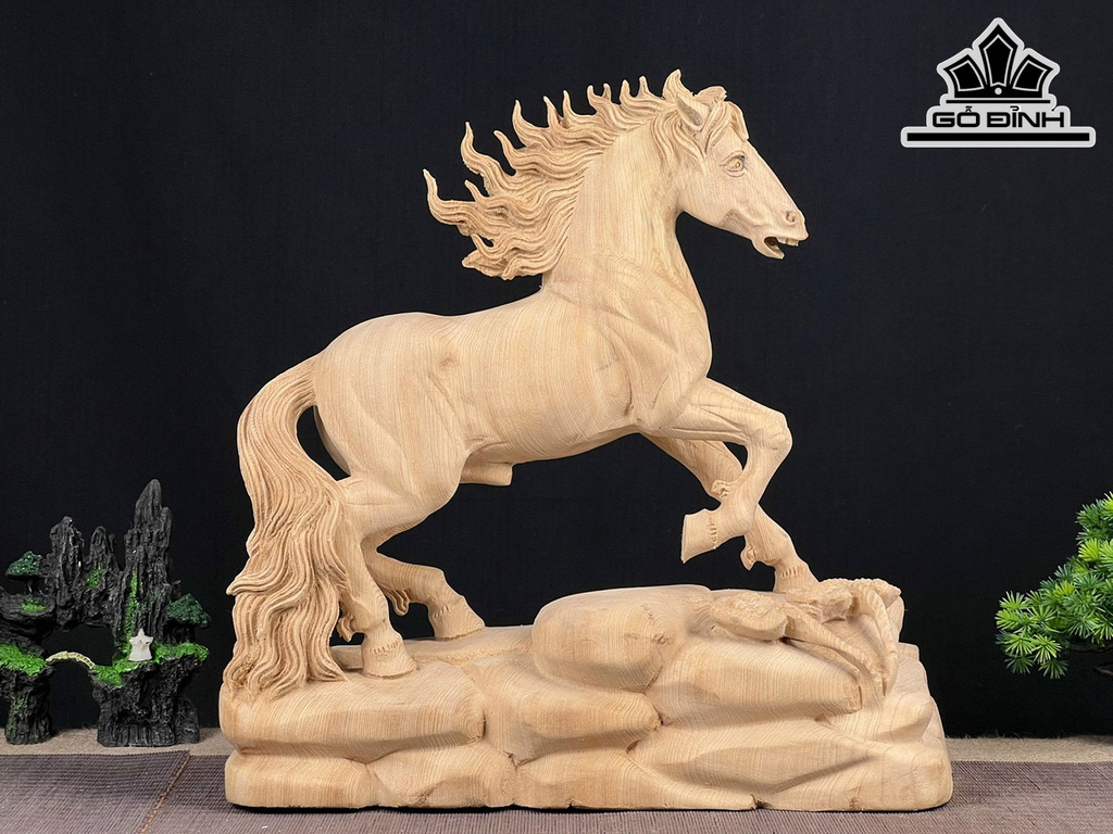 Tượng Ngựa Phong Thủy (Nhất Mã Phi Thiên) Gỗ Ngọc Am Cao 42 Ngang 43 Sâu 19 (cm)
