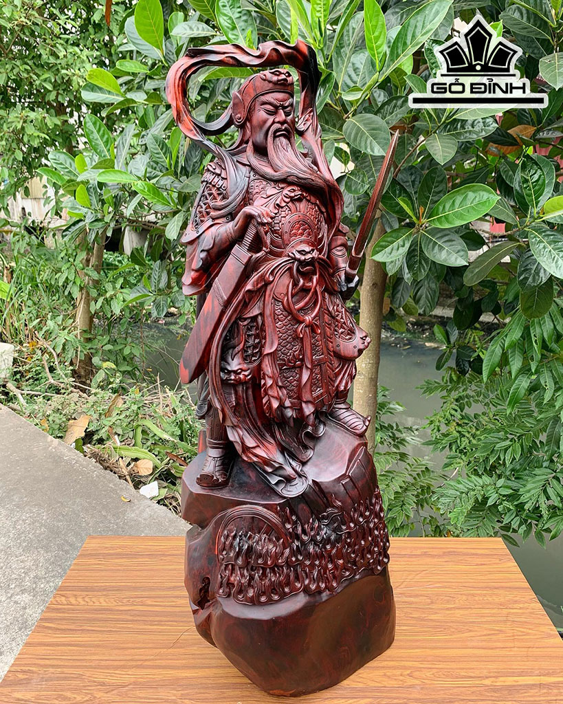 Tượng Quan Công Gỗ Trắc Cao 80 Ngang 35 Sâu 27 (cm)