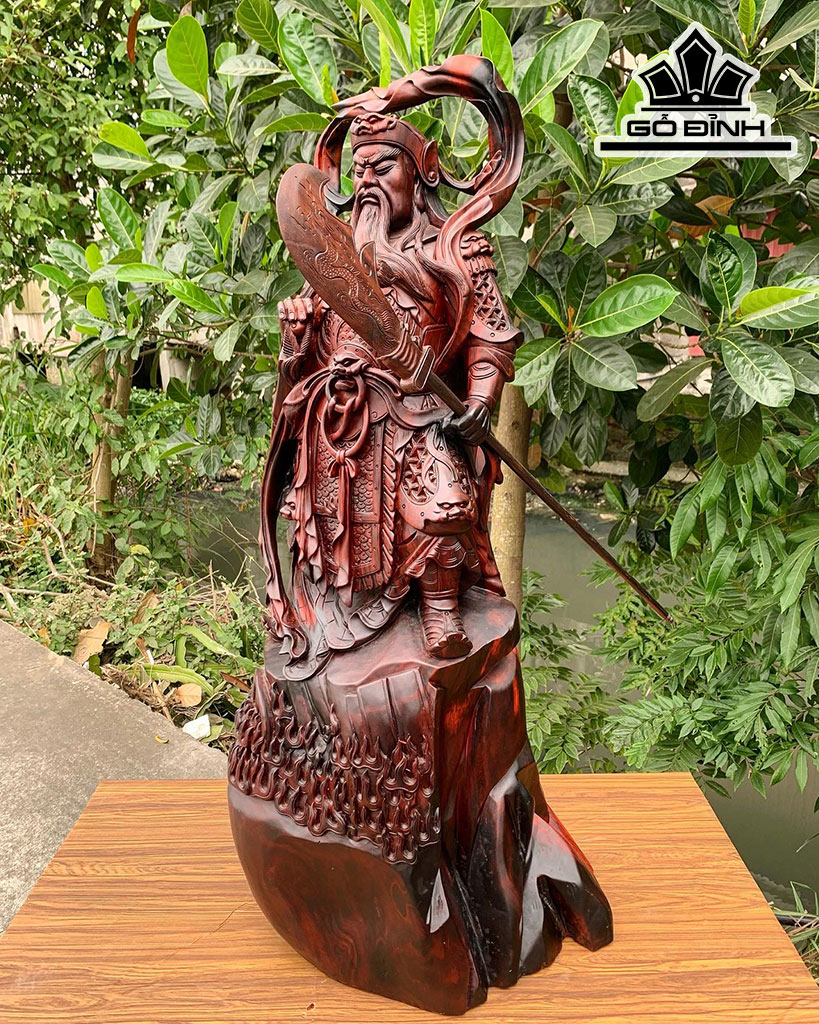 Tượng Quan Công Gỗ Trắc Cao 80 Ngang 35 Sâu 27 (cm)