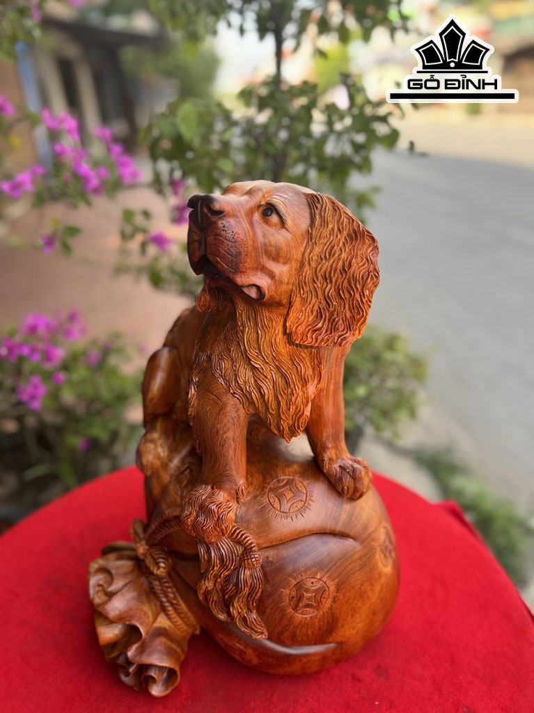 Tượng Chó Gỗ Hương Cao 48 Ngang 38 Sâu 34 (cm)