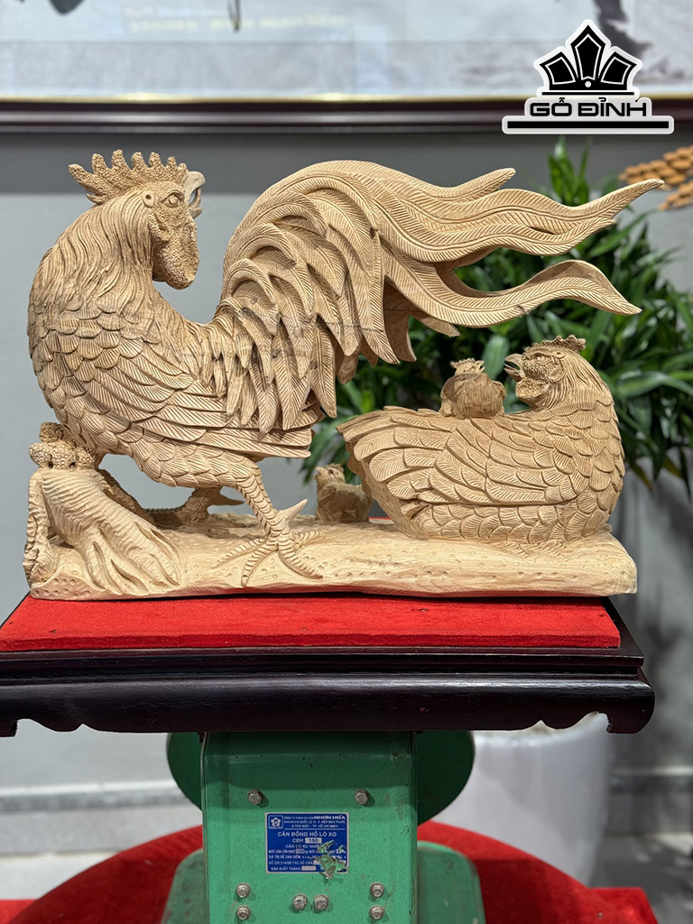 Tượng Gia Đình Gà Gỗ Ngọc Am Cao 37 Ngang 52 Sâu 20 (cm)