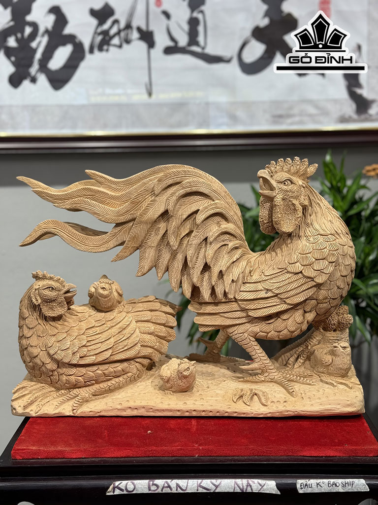 Tượng Gia Đình Gà Gỗ Ngọc Am Cao 37 Ngang 52 Sâu 20 (cm)
