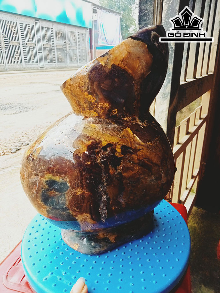 Tác Phẩm Gỗ Hóa Ngọc Cao 28 Ngang 20 (cm) 7,5kg