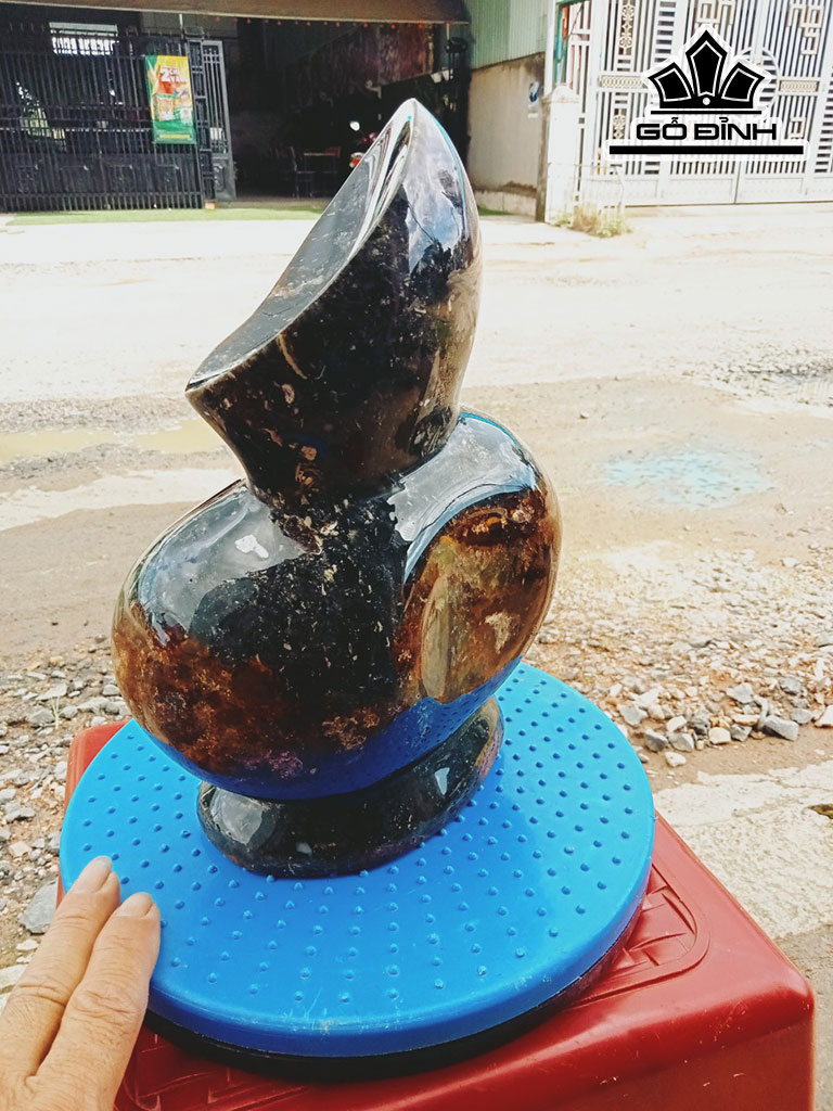 Tác Phẩm Gỗ Hóa Thạch Cao 27 Ngang 18 (cm) 4,6kg