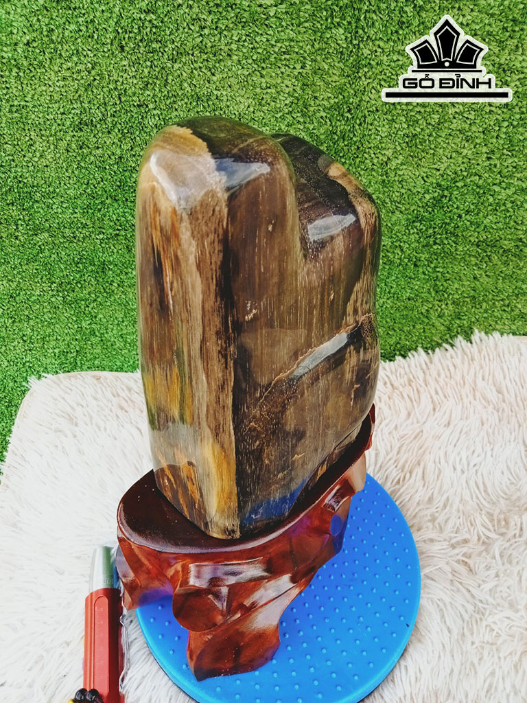 Tác Phẩm Gỗ Hóa Thạch Cao 37 Ngang 13 (cm) 8kg