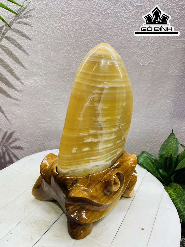Tác Phẩm Đá Ngọc Hoàng Long Cao 30 Ngang 16 (cm) 6kg