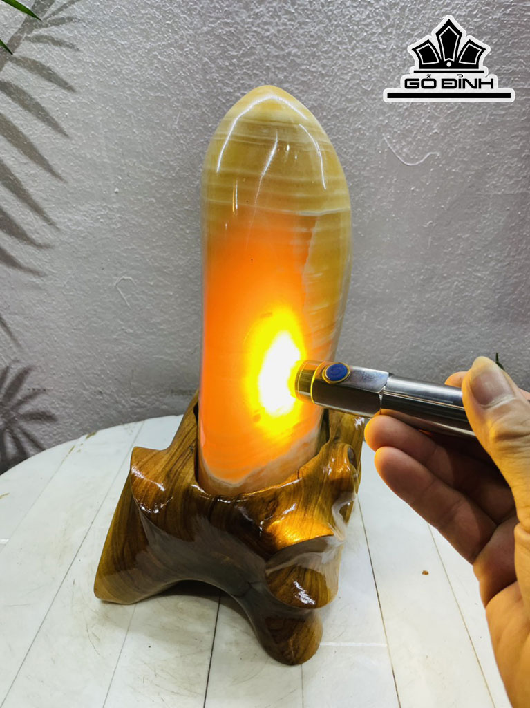 Tác Phẩm Đá Ngọc Hoàng Long Cao 30 Ngang 16 (cm) 6kg