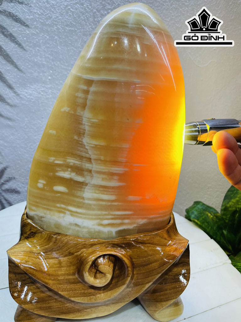 Tác Phẩm Đá Ngọc Hoàng Long Cao 30 Ngang 16 (cm) 6kg
