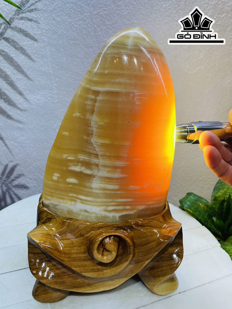 Tác Phẩm Đá Ngọc Hoàng Long Cao 30 Ngang 16 (cm) 6kg