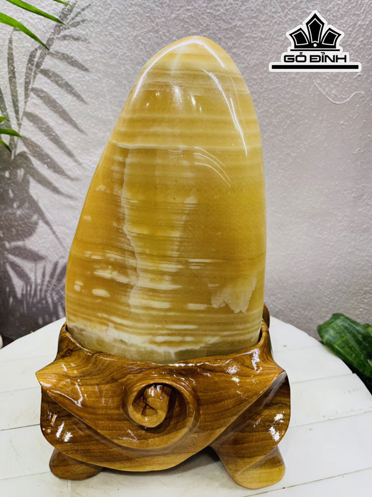Tác Phẩm Đá Ngọc Hoàng Long Cao 30 Ngang 16 (cm) 6kg