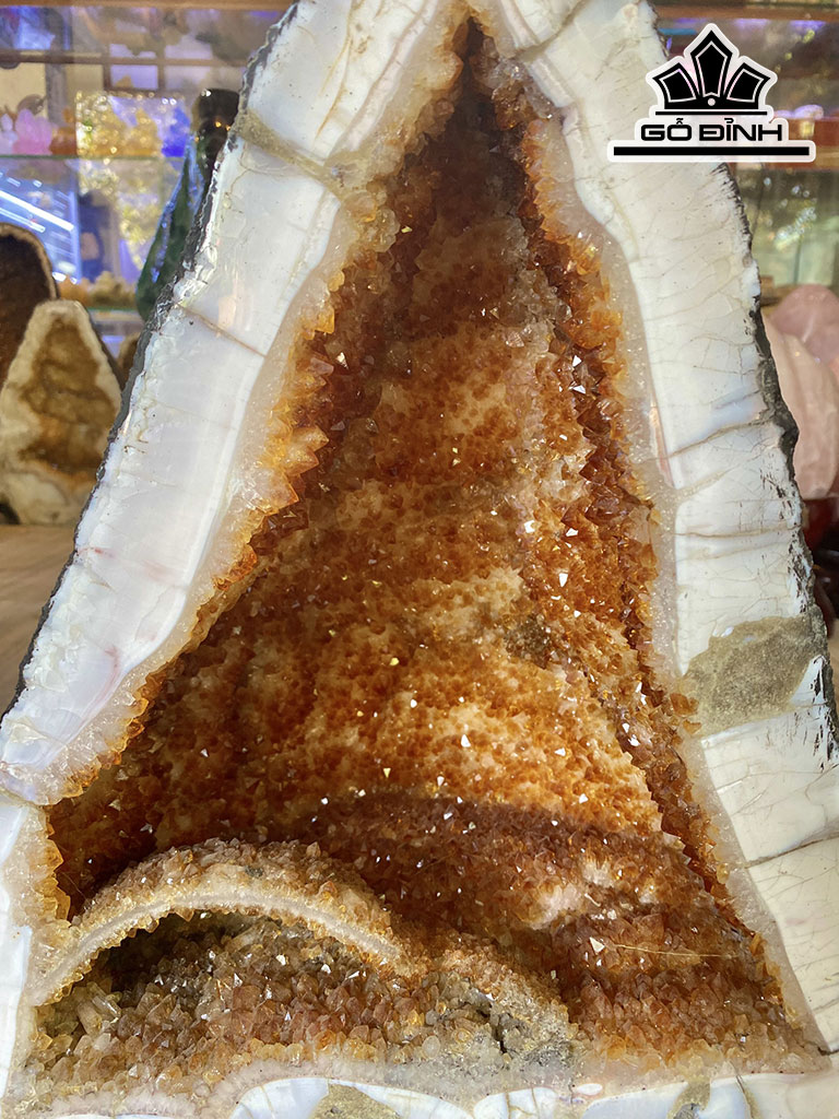 Hốc Đá Thạch Anh Vàng Cao 50 Ngang 40 (cm) 31,15kg