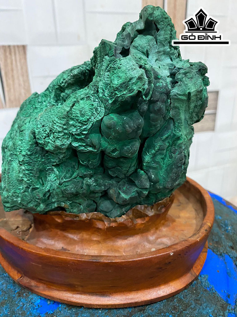 Tác Phẩm Đá Malachite Cao 17 Ngang 15 (cm)  2,2kg