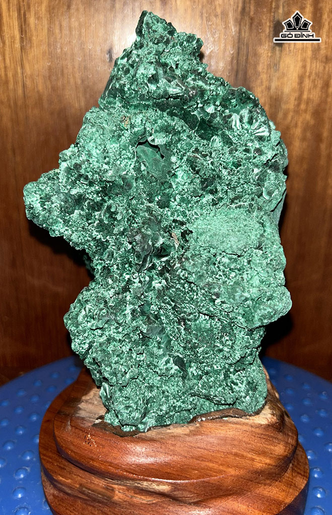 Tác Phẩm Đá Malachite Cao 20 Ngang 12 (cm)  2,2kg