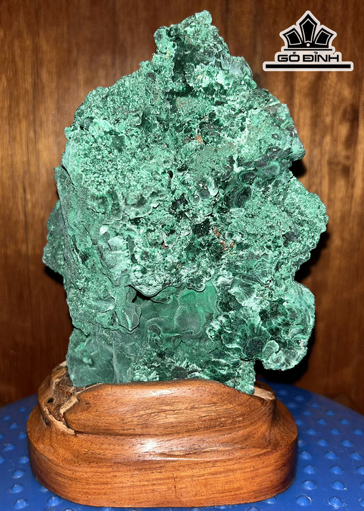 Tác Phẩm Đá Malachite Cao 20 Ngang 12 (cm)  2,2kg