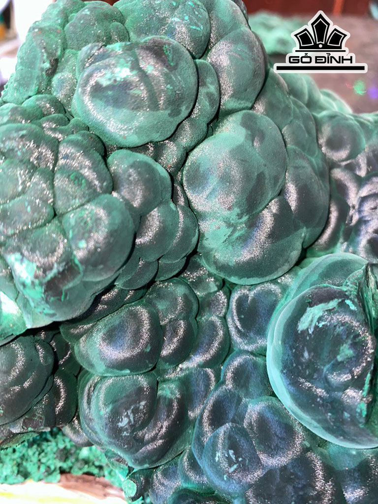Tác Phẩm Đá Malachite Cao 20 Ngang 22 (cm)  4,6kg