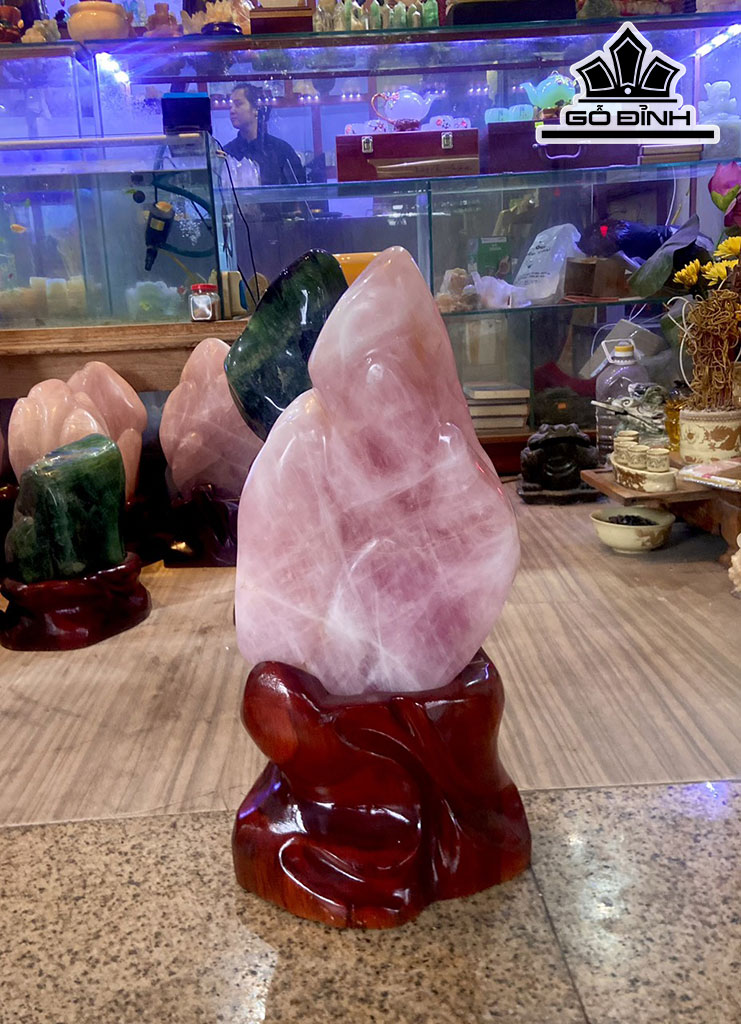 Đá Cảnh Đá Thạch Anh Hồng Cao 58 Ngang 27 (cm) 17,4