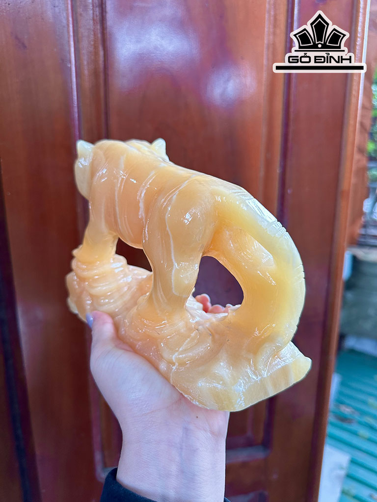 Hổ Đá Ngọc Hoàng Long Cao 20 (cm)