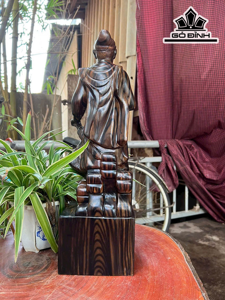 Tượng Thiềm Thừ Gỗ Mun Đuôi Công Cao 43 Ngang 43 Sâu 28 (cm)